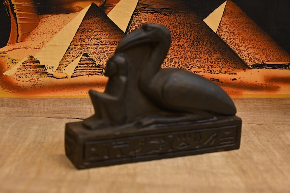 トート神とその妻である知恵の神マアトの素晴らしい像