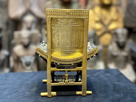 ツタンカーメン王の儀式用の椅子 / ツタンカーメン王の玉座、エジプト