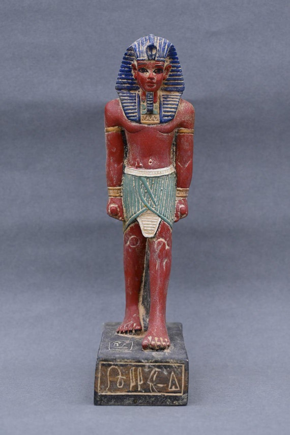 希少な古代エジプトの遺物像 - 紀元前エジプトのラムセス王のファラオ