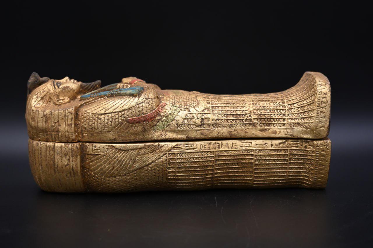 希少な古代エジプトの遺物 ツタンカーメン王のファラオ像 棺 紀元前