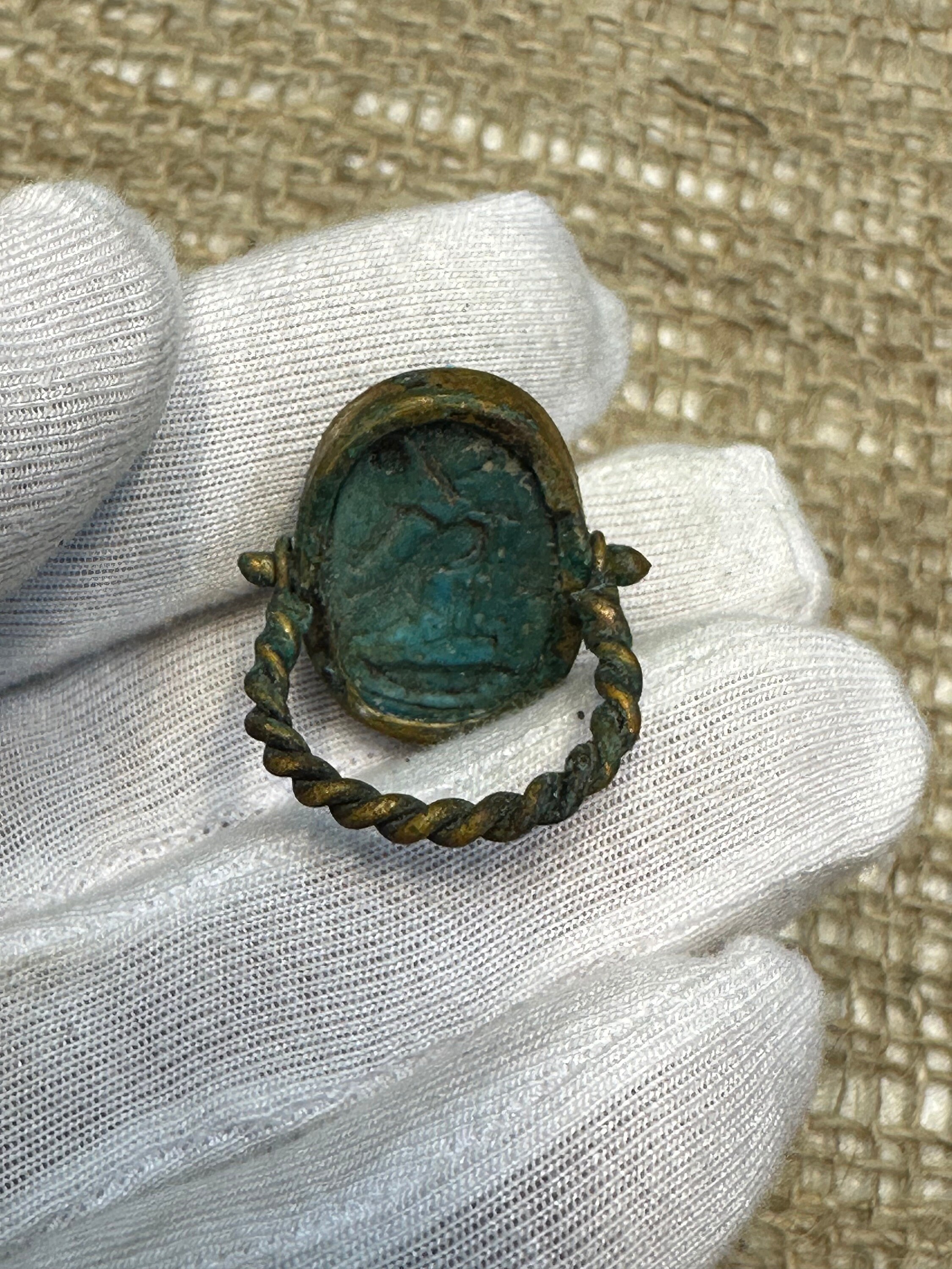 スカラベリング - 幸運/保護の象徴である素敵なスカラベリング