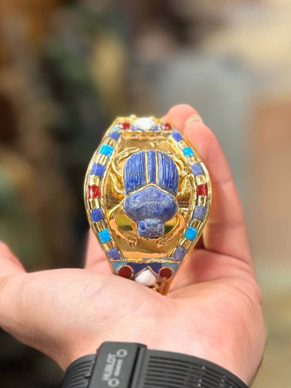 24金メッキ ラピスラズリ スカラベ ブレスレット：エジプト博物館
