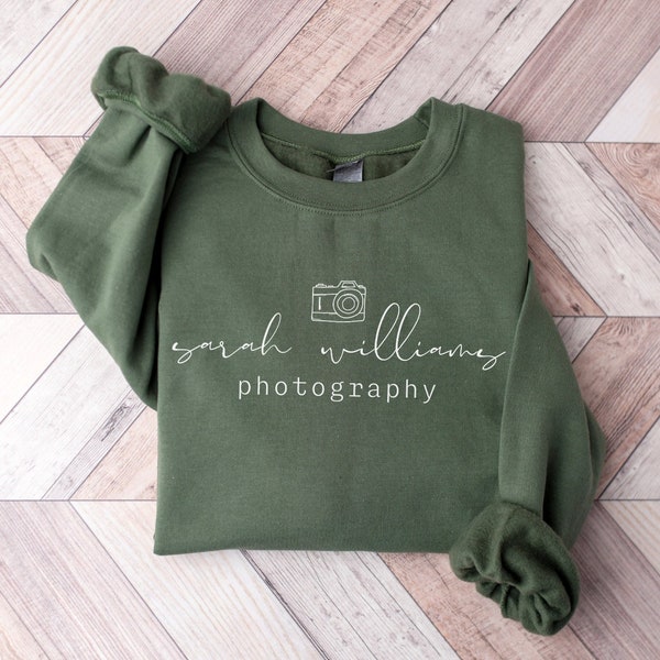 Benutzerdefinierte Fotograf Pullover, personalisierte Fotografie Name Shirt, Fotograf Geschenk, Fotograf Logo Crewneck Sweatshirt, Studio Geschenke