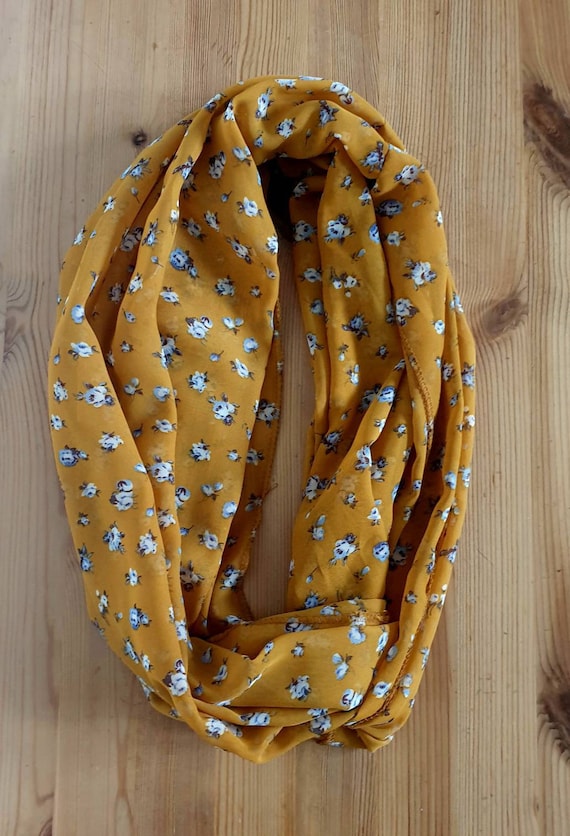 Mustard Blue Rose Snood