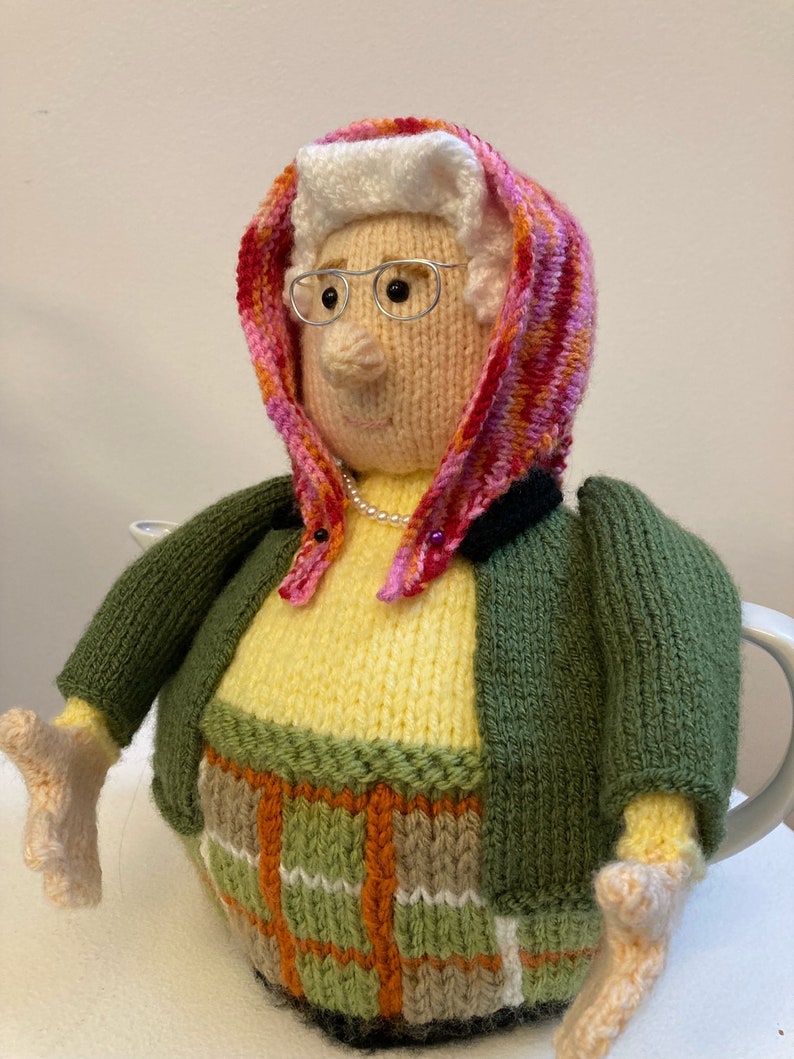 HM Queen Elizabeth II at Balmoral Tea Cosy Knitting Pattern Etsy