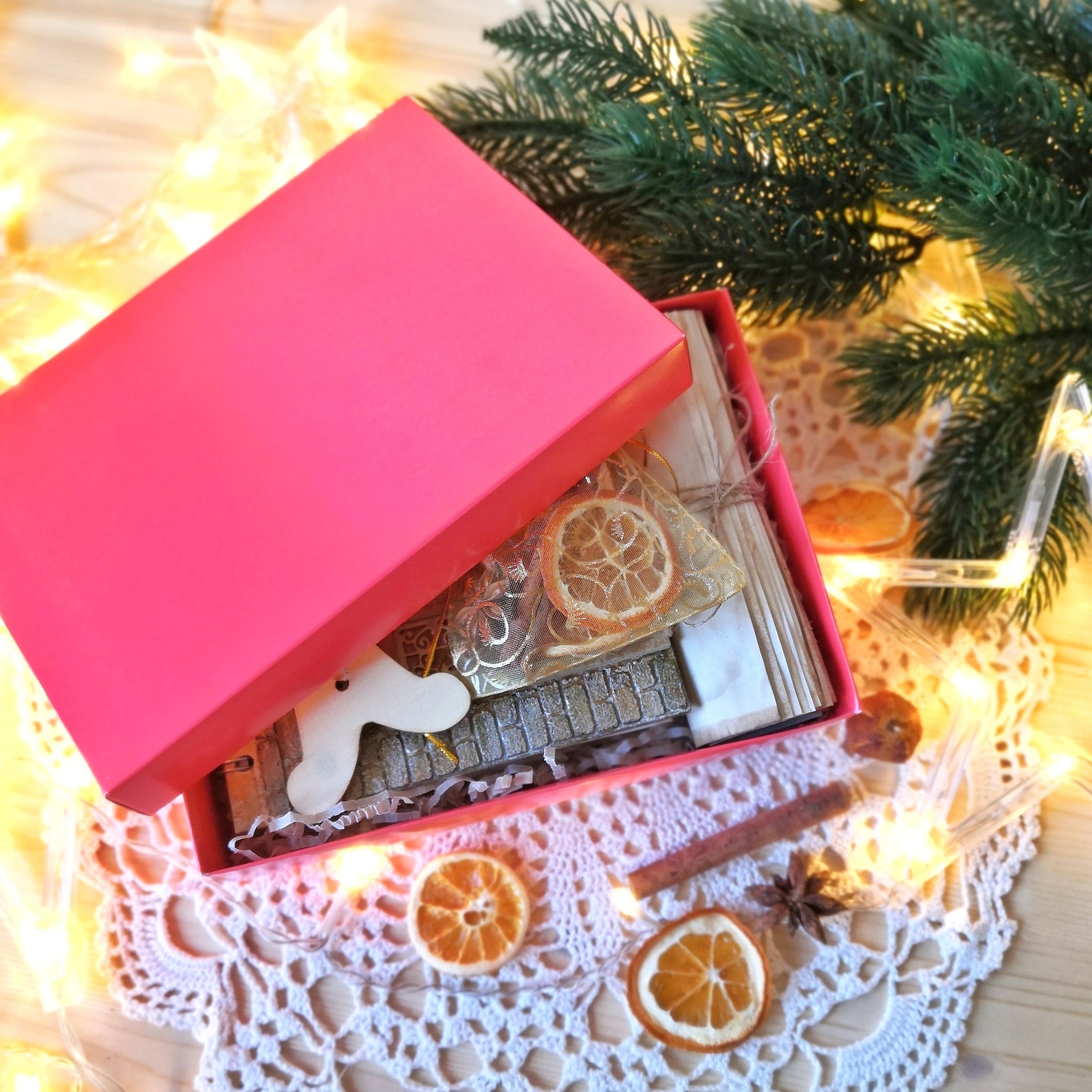 Petite boîte surprise de veille de Noël. Coffret livre cadeau | Etsy Petite boîte surprise de veille de Noël. Coffret livre cadeau | Etsy