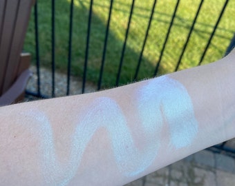 Spacy Colorshift Eyeshadow, Blue Green Teal Purple Pearl Shimmer (2 grams)