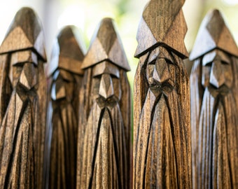 Statua in legno di gnomo mago, piccola, da 6 pollici, fatta a mano, decorazione artistica popolare
