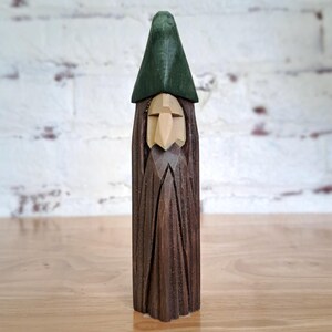 Grüne Zauberer Gnom Holz schnitzen Kleine 6-Zoll-Holzstatue