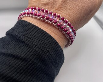 Women's pearl and crystal bracelet with box clasp