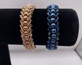 Beaded hand-woven bracelet in your choice of navy or gold