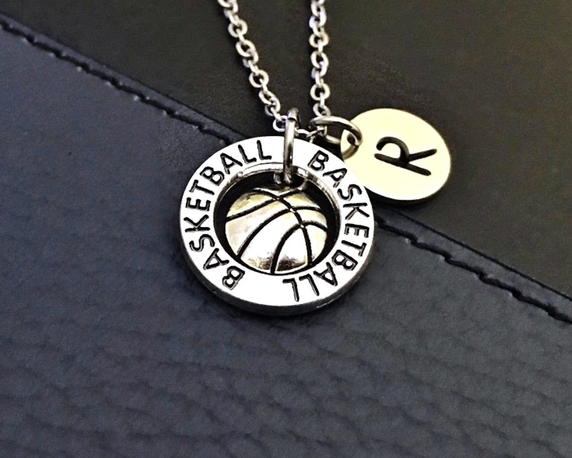 Cadeau En Rapport Avec Le Basket www.etsy.com