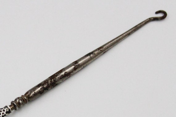 Edwardian silver handled button hook - image 9