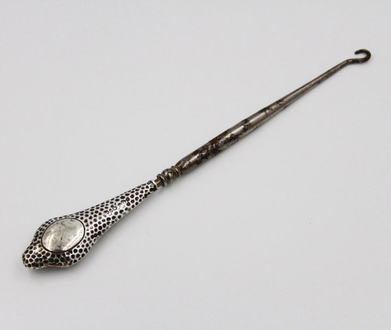 Edwardian silver handled button hook - image 5