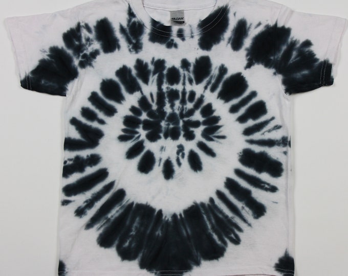 Youth Small Black & White Circles Tie Dye Shirt