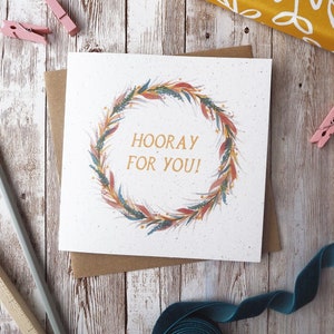 Hoera voor je kranskaart | Gefeliciteerd goed gedaan kaart | Handgeschilderde aquarel | Vierkante blanco kaart | Eco-vriendelijke plastic gratis kaart