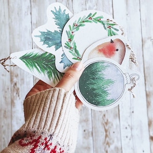 Etiquettes pour cadeaux de Noël à l'aquarelle faites main | Étiquettes écologiques pour cadeaux de Noël sans plastique | Décorations de boules de houx en forme de couronne rouge-gorge