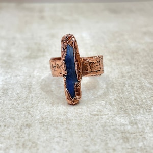 Electroformed copper ring with raw cianite, for men and women boho style