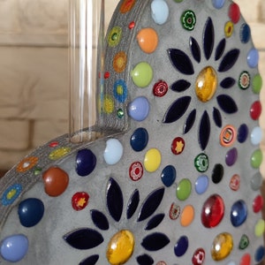 Mosaik-Holzherz mit Reagenzglas als Vase Bild 5