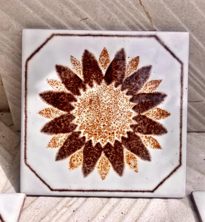 Original 70s retro tiles – 6 pcs Brown, cream, Fat Lava sunflower tiles, photo 6 of 10