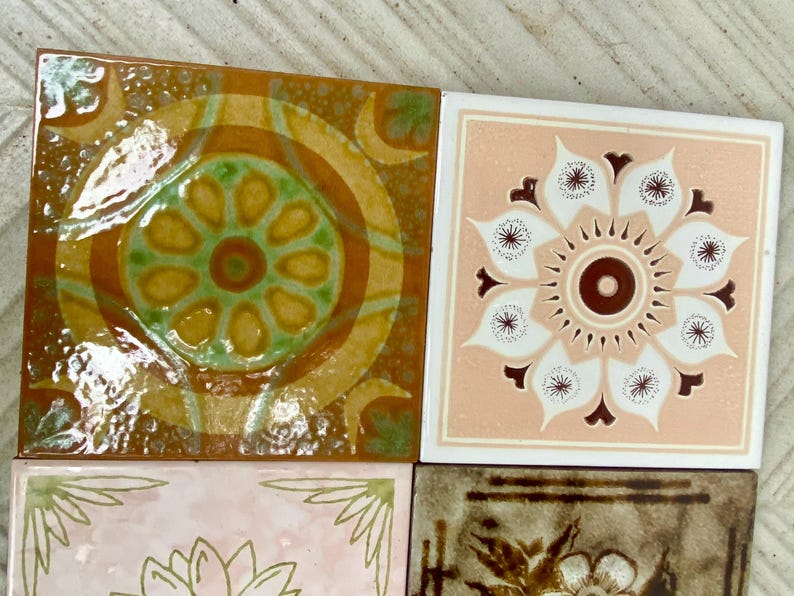 Vintage 70s tiles – 6 pc – Fat Lava Original unused + salvaged retro tiles – Brown, pink + green flower brutalist tiles, photo 7 of 10
