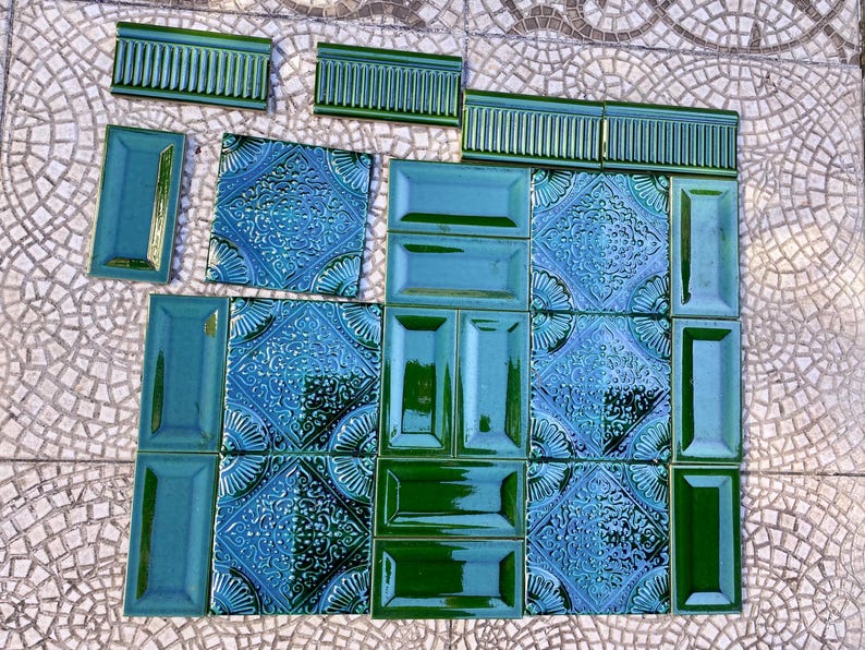 Art Nouveau style floral border green tile set from Spain — set of 22, photo 6 of 10