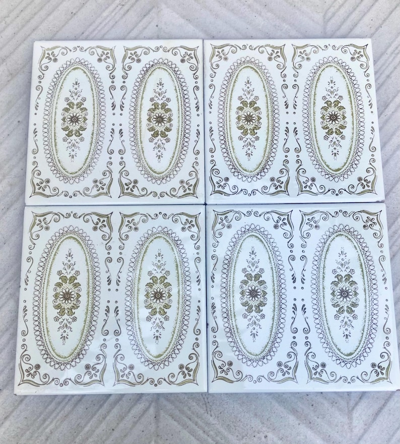 Art Nouveau style floral retro tiles from Spain — set of 4, photo 3 of 8