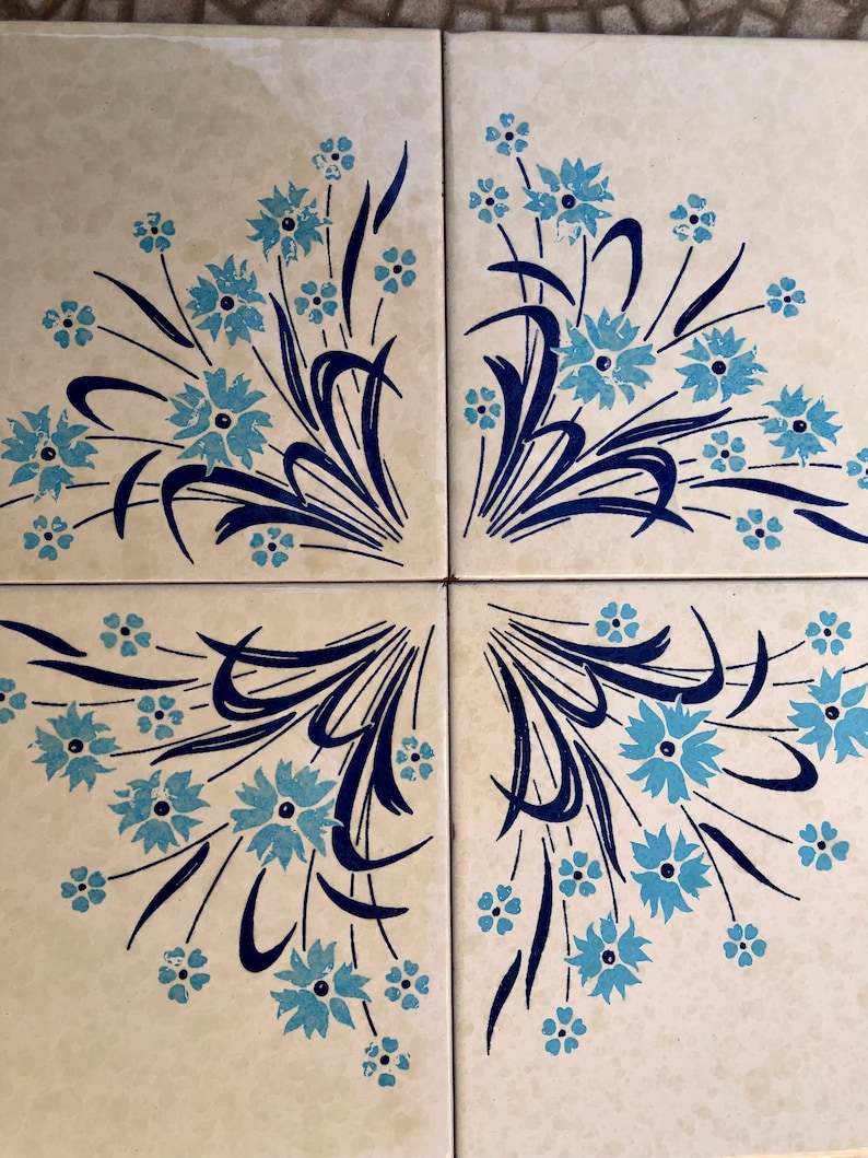 4 Spanish 70s blue and cream tiles – Flower power, romantic Fat Lava, photo 10 of 10