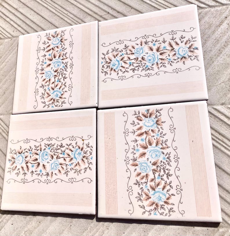 4 Spanish 70s blue and cream tiles – Flower power, romantic 60s decor, photo 1 of 10