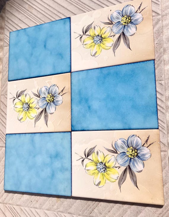 Spanish vintage floral tiles from the 70s — set of 6