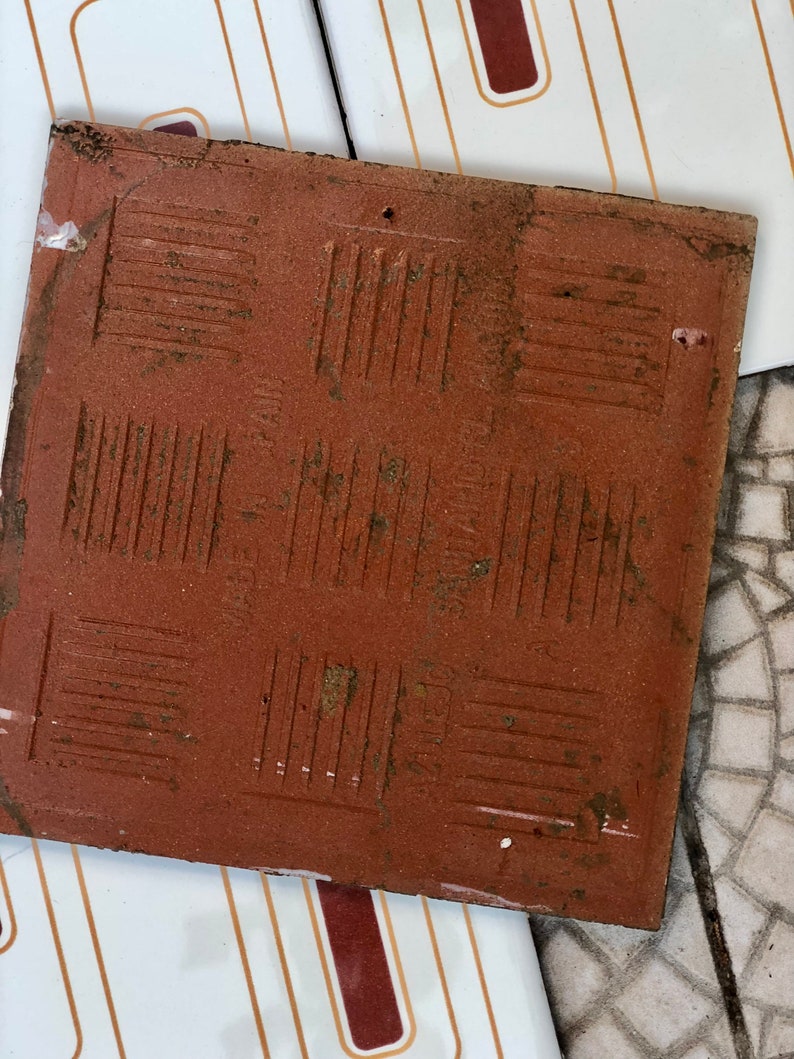 Spanish 60s 70s vintage tiles Salvaged, by Azulejos la Estrella — set of 4, photo 9 of 9