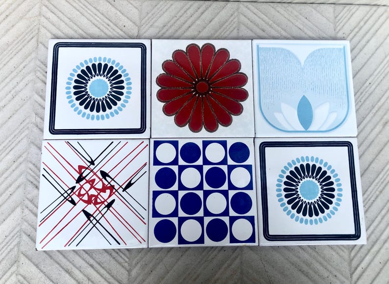 6 vintage 70s groovy majolica tiles in red and blue, photo 2 of 9