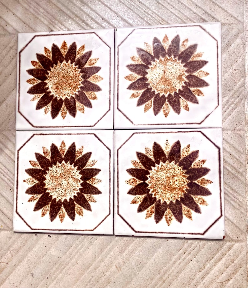 Original 70s retro tiles – 4 pcs Brown, cream, Fat Lava sunflower tiles, photo 1 of 10