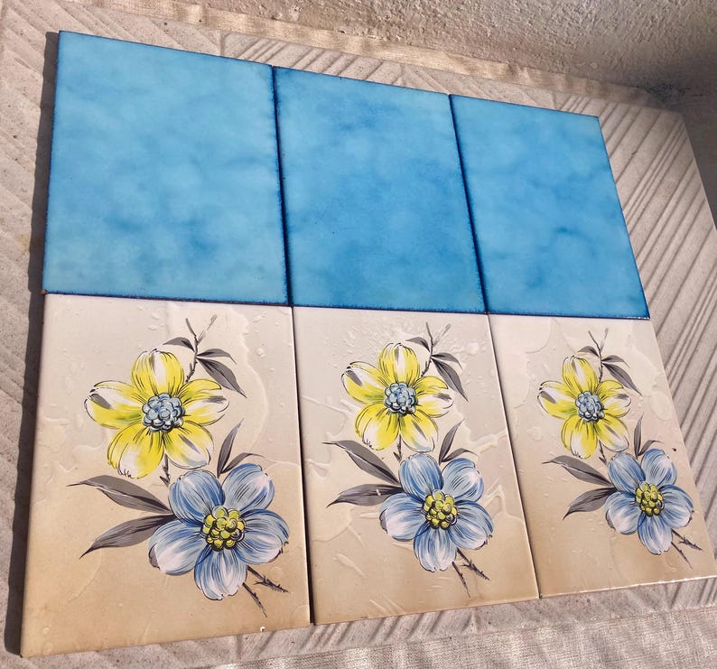 Spanish vintage floral tiles from the 70s — set of 6, photo 9 of 10