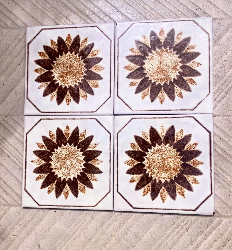 Original 70s retro tiles – 4 pcs Brown, cream, Fat Lava sunflower tiles, photo 4 of 10