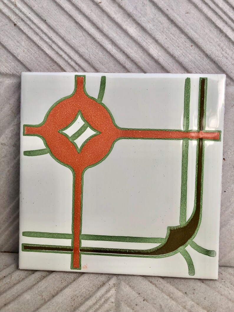 Vintage tiles from Spain – 4 tile mural – 70s flower power in green, orange, cream, photo 10 of 10