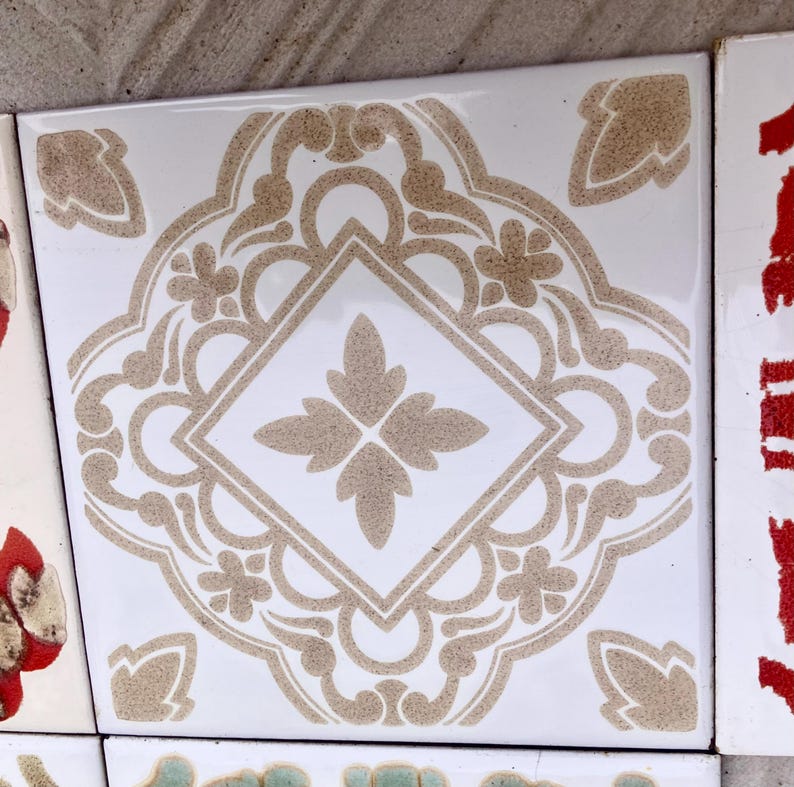 Spanish vintage brutalist 70s tiles — set of 6, photo 7 of 10