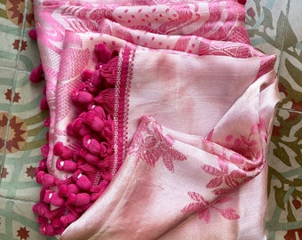 1950s  PINK silk damask bedspread. Vintage brocade bedcover. Full xl bed duvet, baroque  design. Pink boho, gipsy Spanish wedding blanket