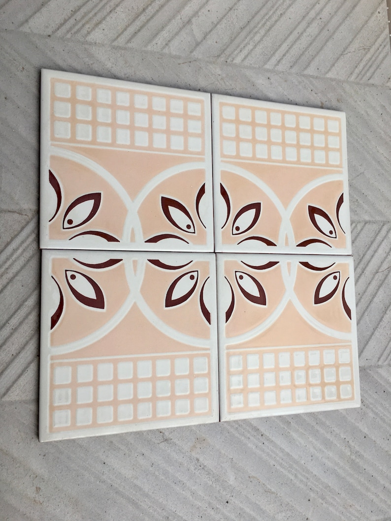 4 pc - 70s vintage tiles – Mid century pink and burgundy geometric tiles from Spain, photo 1 of 7