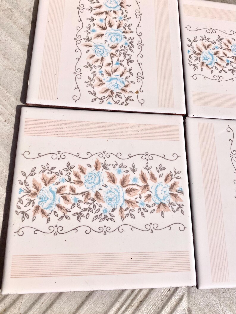 4 Spanish 70s blue and cream tiles – Flower power, romantic 60s decor, photo 5 of 10