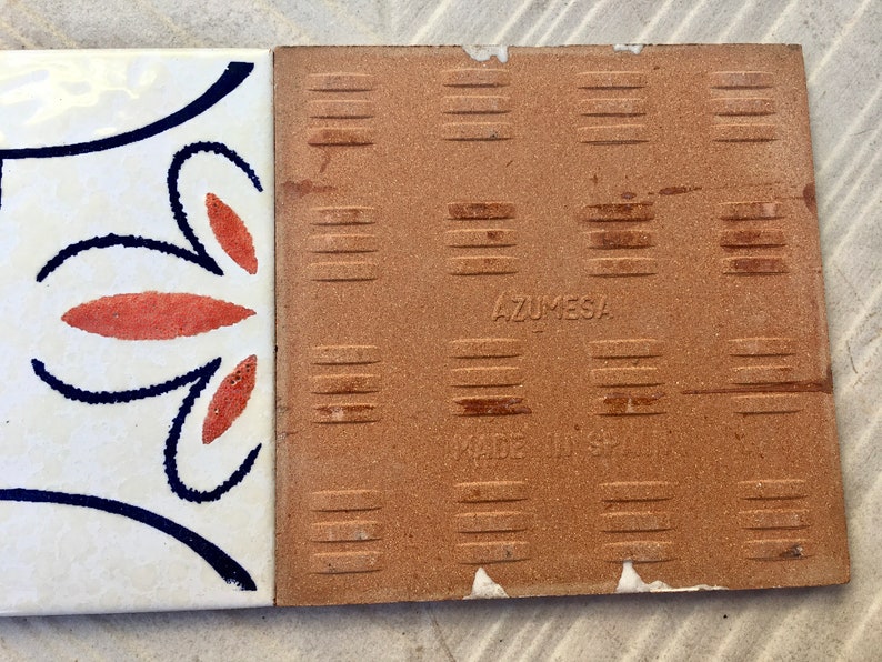 2 Spanish vintage 70s tiles OR tile trivets, photo 8 of 10