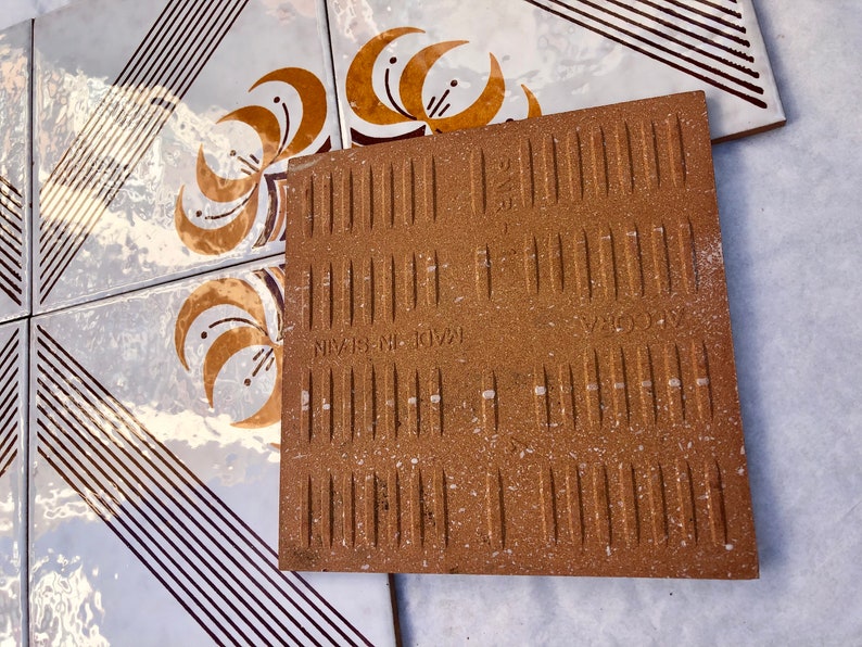 8 mid century majolica Fat Lava tiles from Spain, photo 8 of 10