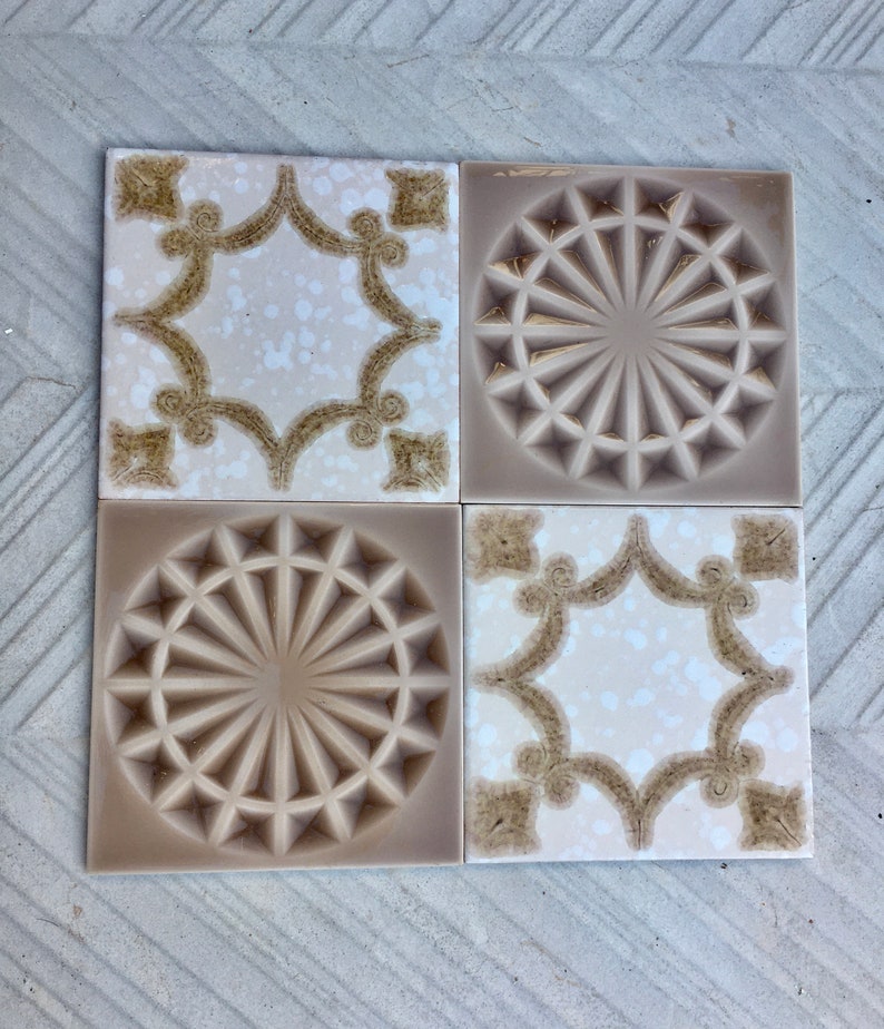 4 vintage 70s tiles from Spain, photo 3 of 10