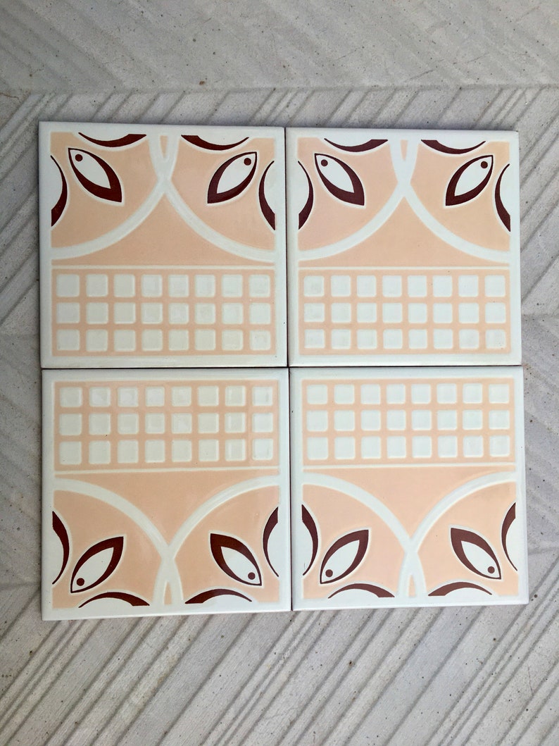 4 pc - 70s vintage tiles – Mid century pink and burgundy geometric tiles from Spain, photo 3 of 7