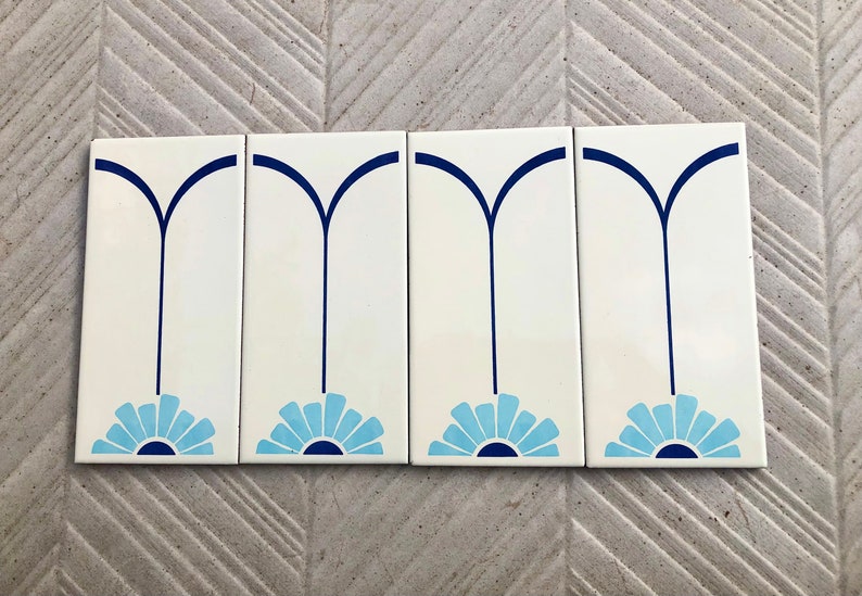 4 vintage blue + white mid century original Spanish tiles, photo 5 of 10