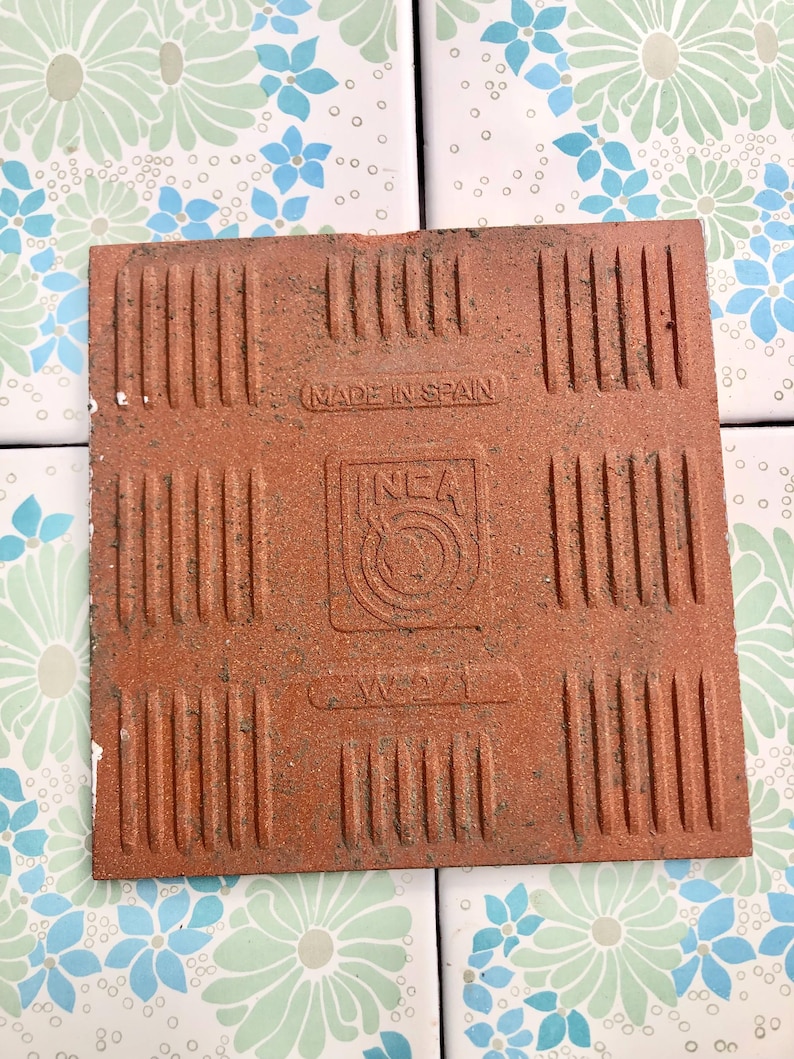 Spanish 60s 70s vintage tiles — set of 16, photo 3 of 8
