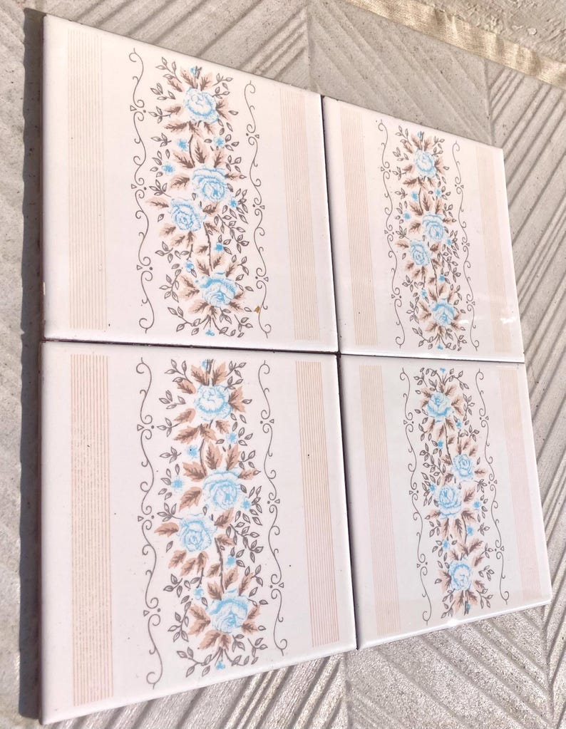 4 Spanish 70s blue and cream tiles – Flower power, romantic 60s decor, photo 9 of 10