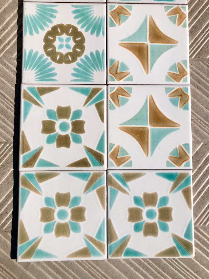 8 original vintage 70s glossy tiles, photo 4 of 10