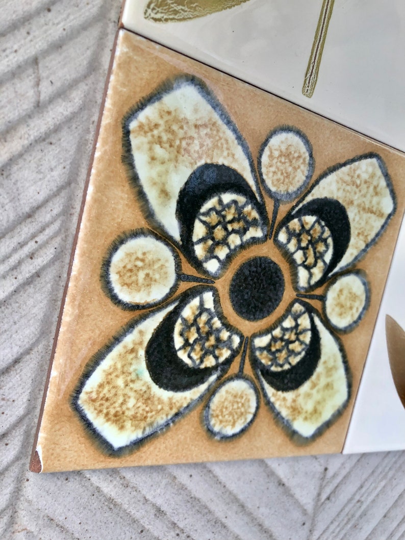 60s 70s Spanish vintage retro tiles – pop art brown + green MCM tiles — set of 4, photo 4 of 8