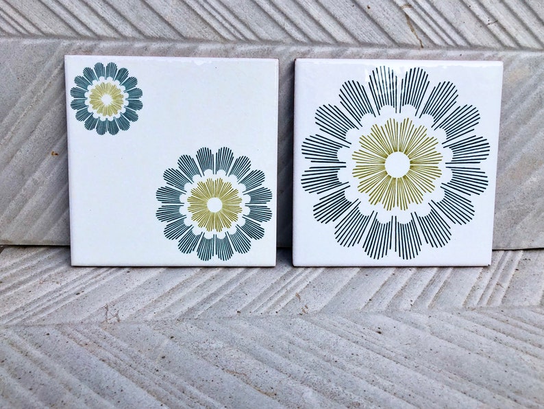Spanish vintage 70s geometric tiles or tile trivets — set of 2, photo 9 of 10